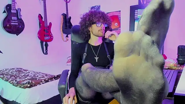 MikaelRizzzo online show from 10.02.25