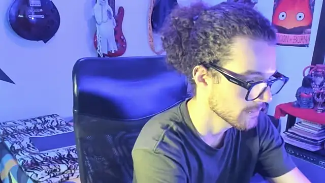 MikaelRizzzo online show from 10.14.25