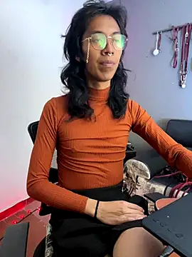 MadamLeRouge online show from 11.29.25