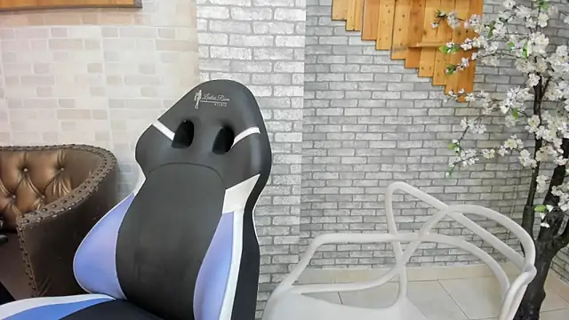 Alisonn Doll online show from 12.19.25