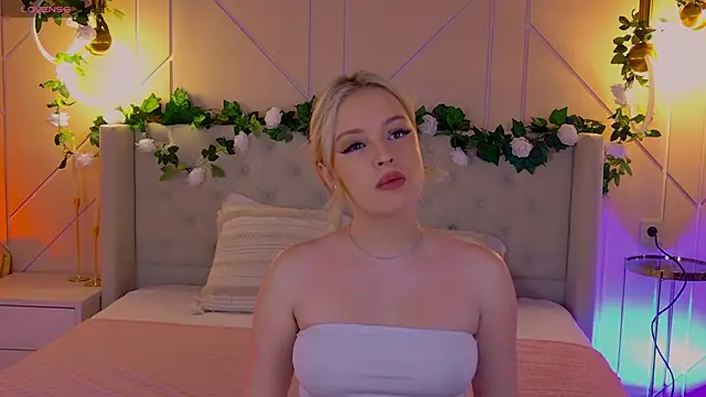 EllyLinn online show from 04.18.26