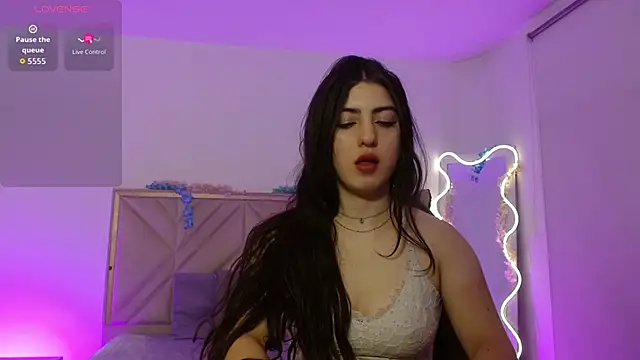 Ixchel tay online show from 10.20.25