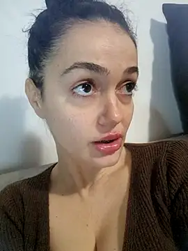Snapshot of JadeLure chatting on 10.08.25 JadeLure online show from 10.08.25