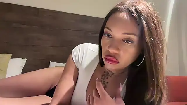 realrockybee1 online show from 10.07.25