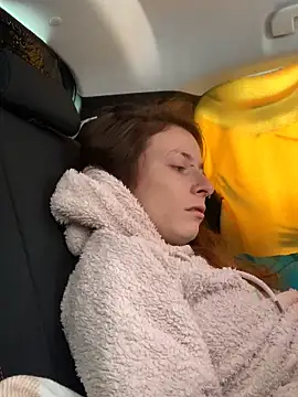 GoldenPussy1329 online show from 11.20.25