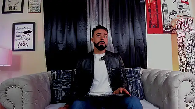 Snapshot of Kael_Bronte chatting on 10.22.25 Kael Bronte online show from 10.22.25