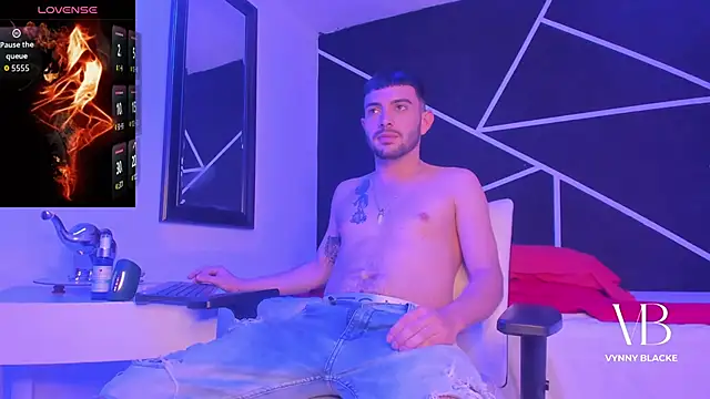 VynnyBlacke  online show from 12.01.25
