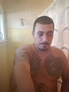 Snapshot of Nativeking32 chatting on 10.10.25 Nativeking32 online show from 10.10.25