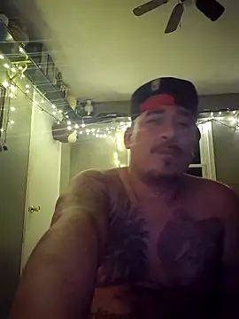 Snapshot of Nativeking32 chatting on 11.05.25 Nativeking32 online show from 11.05.25