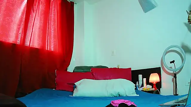 MissAsly online show from 11.20.25