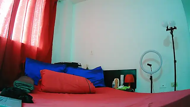 MissAsly online show from 11.28.25