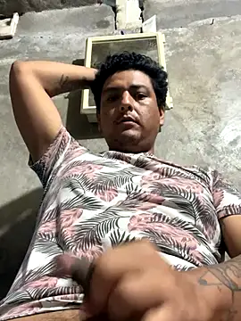 Snapshot of Odayr chatting on 10.29.25 Odayr online show from 10.29.25