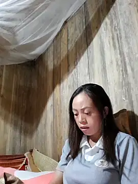 Tuyet xx online show from 10.20.25