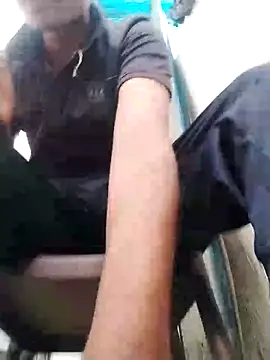 Snapshot of sexybobby13 chatting on 10.13.25 sexybobby13 online show from 10.13.25