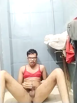 Snapshot of sexybobby13 chatting on 10.16.25 sexybobby13 online show from 10.16.25