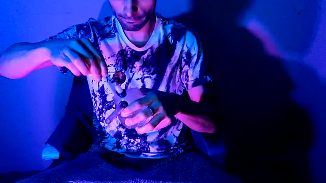 highinhtxx online show from 11.09.25