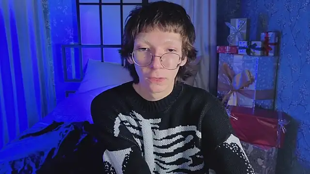 TommieHi online show from 11.22.25