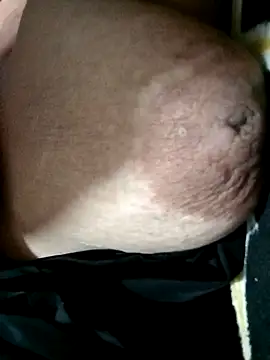 Hotmommax online show from 10.02.25