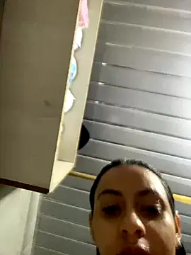 Snapshot of miluwatson chatting on 09.28.25 miluwatson online show from 09.28.25