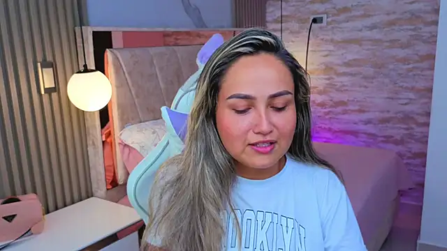 lila cute1 online show from 10.24.25