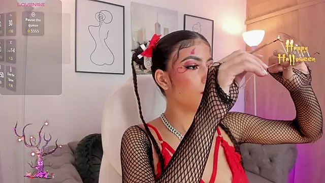 zaira wetsler online show from 10.18.25