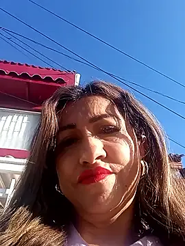 chloe  Jones  online show from 11.08.25