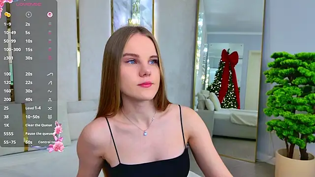 Lili Lohan online show from 11.26.25