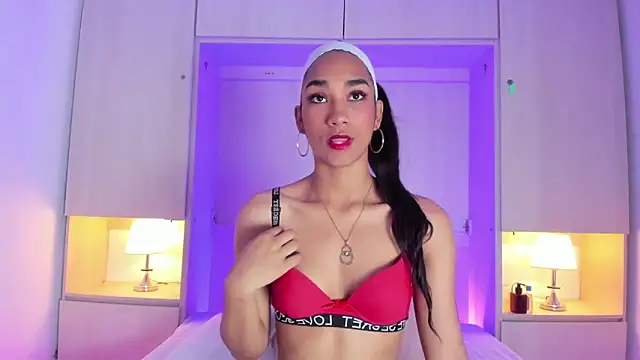 AnahiCollins online show from 10.25.25