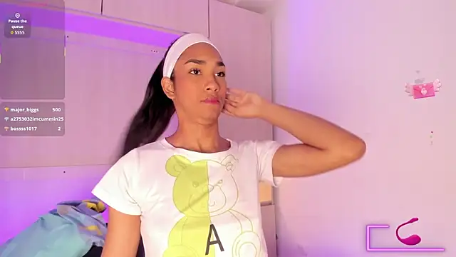 AnahiCollins online show from 11.26.25