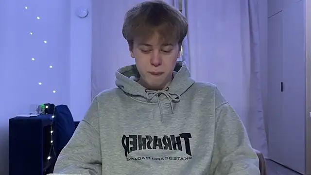  bee boy  online show from 11.21.25