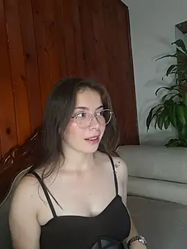 EmmaValencia  online show from 02.02.26