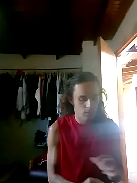 Snapshot of monroedelrey chatting on 12.17.25 monroedelrey online show from 12.17.25