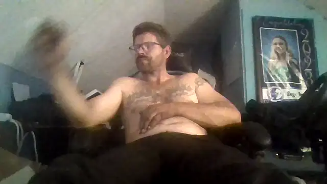 Snapshot of bigdickdaddy6911 chatting on 10.25.25 bigdickdaddy6911 online show from 10.25.25