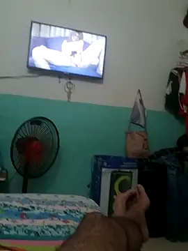 Snapshot of cesargoch87 chatting on 11.04.25 cesargoch87 online show from 11.04.25