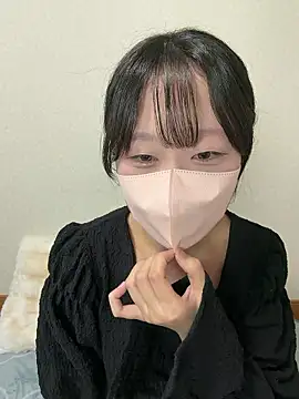 Snapshot of _JINA_tan chatting on 10.18.25 JINA tan online show from 10.18.25