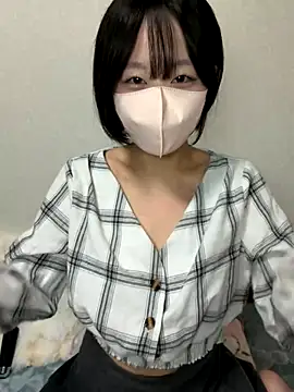 Snapshot of _JINA_tan chatting on 11.26.25 JINA tan online show from 11.26.25