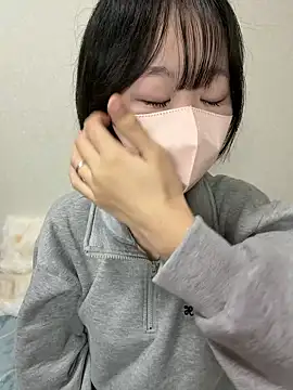 Snapshot of _JINA_tan chatting on 12.20.25 JINA tan online show from 12.20.25