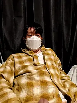 Snapshot of yuuukiiiip chatting on 11.24.25 yuuukiiiip online show from 11.24.25