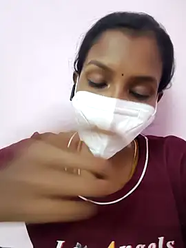 Snapshot of Tamil_Monika chatting on 11.04.25 Tamil Monika online show from 11.04.25