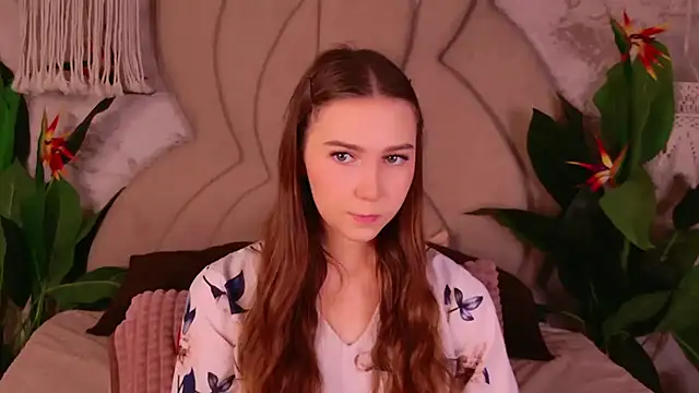 OliviaLay online show from 11.07.25