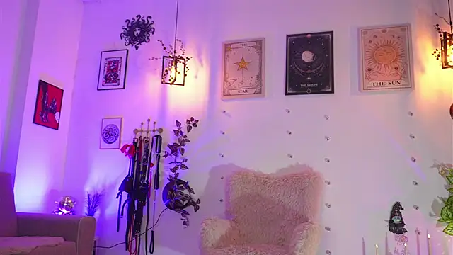 curlynatashaa online show from 04.06.26