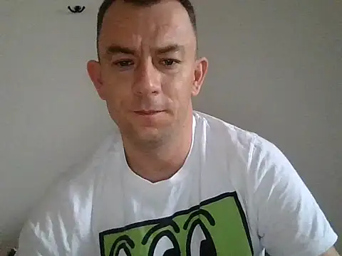 Snapshot of VanBeatPL chatting on 10.06.25 VanBeatPL online show from 10.06.25