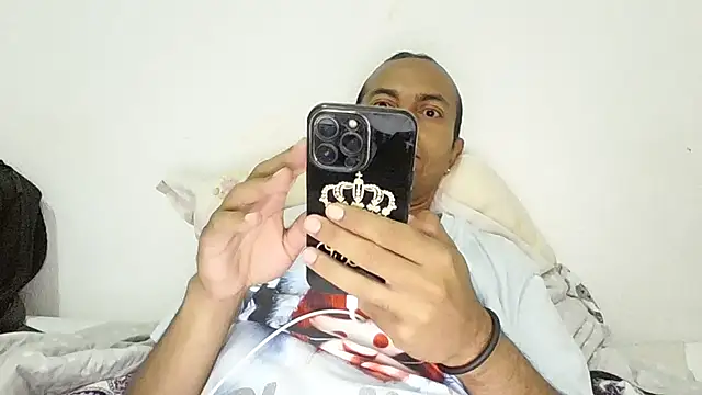 Snapshot of XxvanxX chatting on 10.11.25 XxvanxX online show from 10.11.25