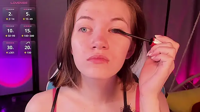 Snapshot of CathyAdams chatting on 09.30.25 CathyAdams online show from 09.30.25