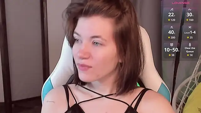 Snapshot of CathyAdams chatting on 10.21.25 CathyAdams online show from 10.21.25