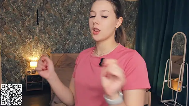 Snapshot of MondoNeko chatting on 11.28.25 MondoNeko online show from 11.28.25