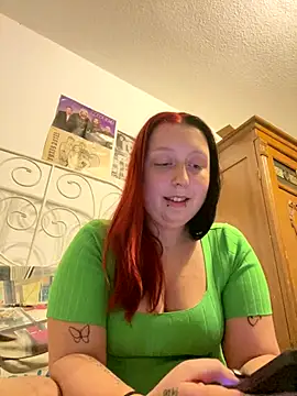 SweetieLina online show from 10.16.25