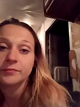 Queen2454 online show from 03.29.26