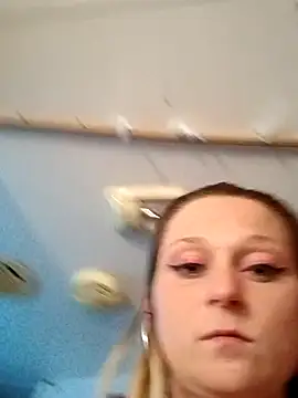 Queen2454 online show from 03.31.26