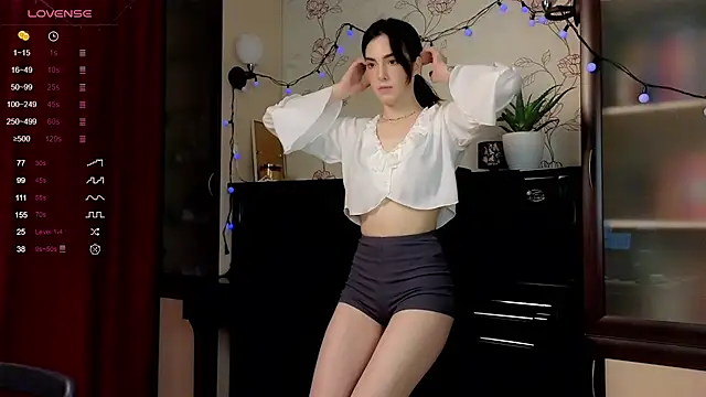 di moon online show from 10.12.25